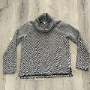 J. Crew Houndstooth Black and White Ultra Soft Sweater Size M